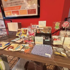 東三国店の販売風景2